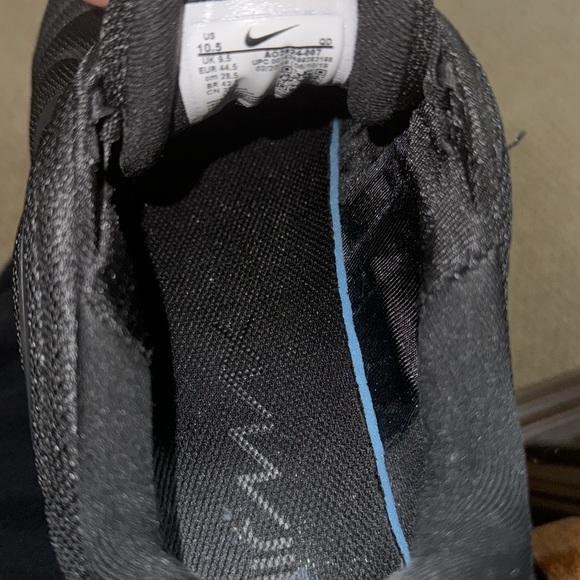 Black Nike Air Max; Size 10.5 Men’s - Picture 9 of 10